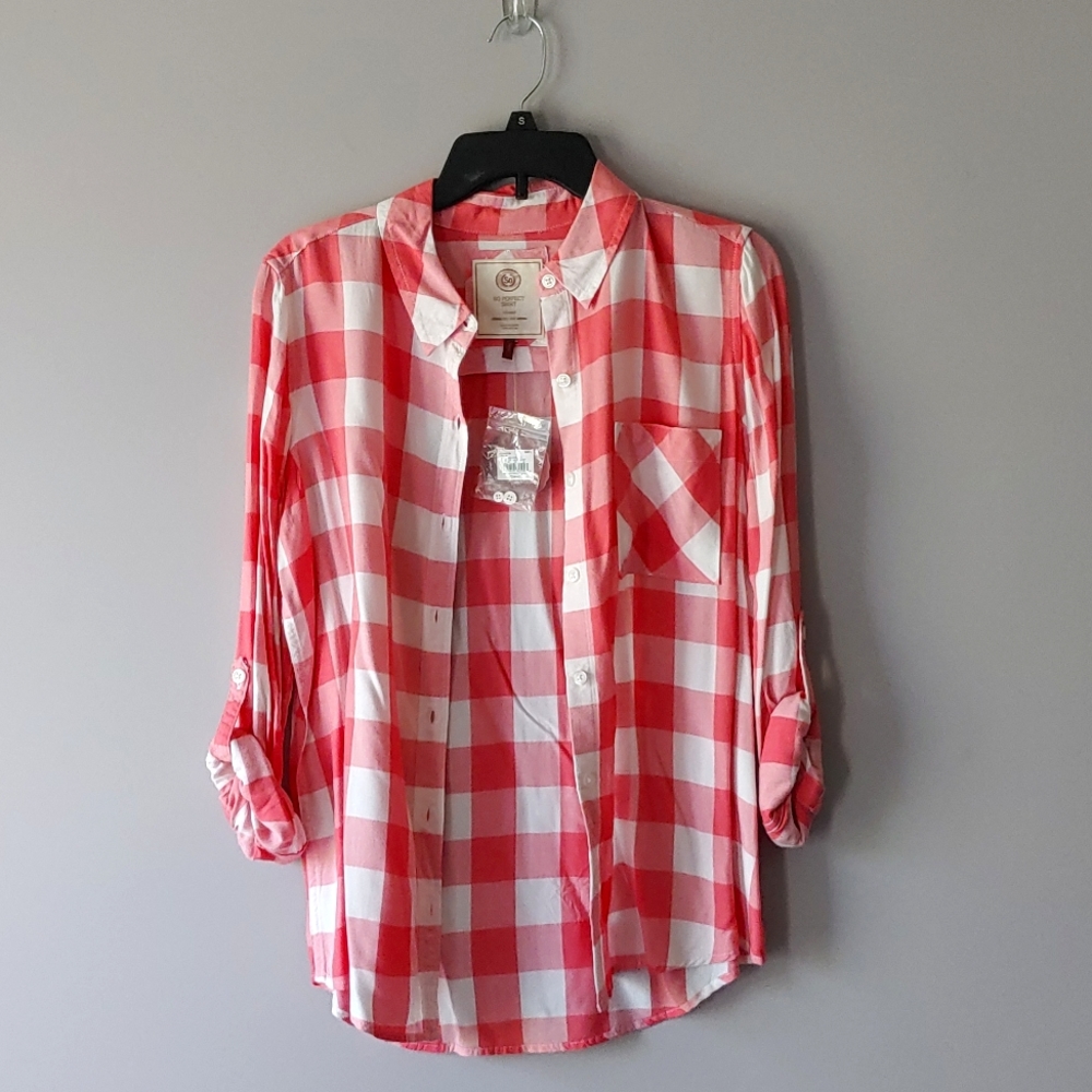 SO Perfect Rayon Pink Plaid Button Up Shirt